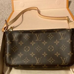 Louis Vuitton Brown Clutch with Monogram Pattern and Gold Hardware